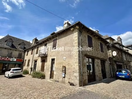 maison de village 200m2  8 pièces  local  investissement