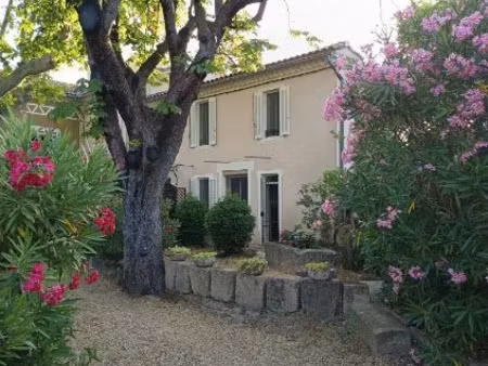 location meublée appartement 3 pièces 76 m² à cairanne (84290)  819 €