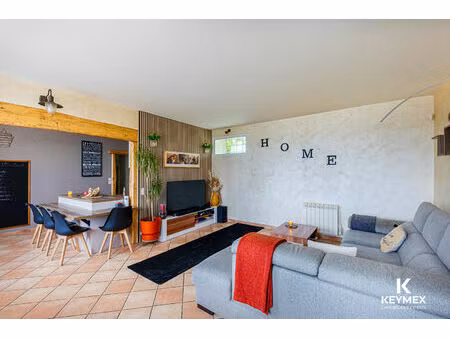 maison 4 pièces 99 m² et 110 m² utile  3 chambres  cour de 40 m² vue sur les champs