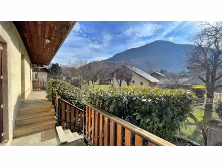 maison de village à vendre en maurienne  proche stations de ski  avec terrain plat  double