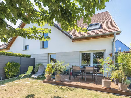 duplex jardin avec garage double et parking couvert