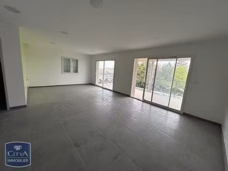 location local professionnel les martres d artiere 63430