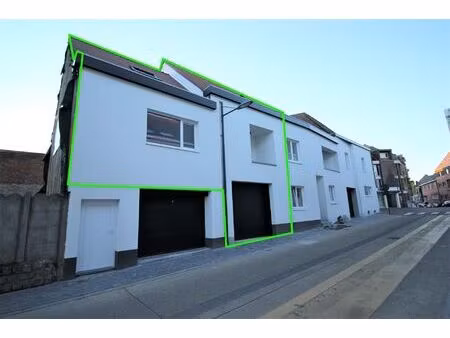 klassevolle nieuwbouwwoning pal in centrum brakel.