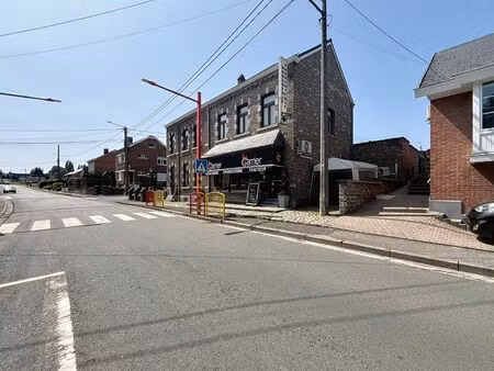 maison 4 chambres - 2 salles de bains - magasin - 3 garages