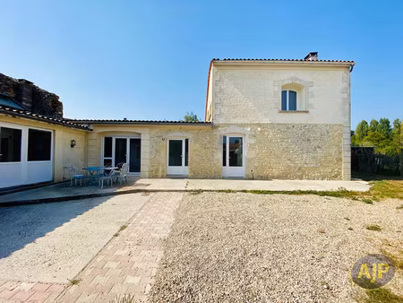 vente maison 7 pièces 211 m² valeyrac (33340)