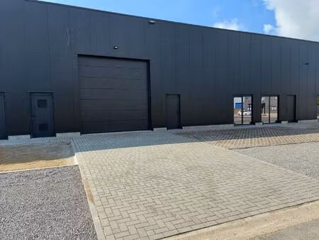 commercieel te huur in oudsbergen