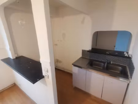 location appartement 5 pièces 75 m² à clermont (60600)  940 €