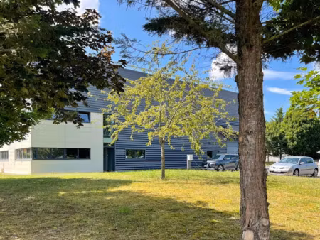 location locaux professionnels 1126 m² à houdan (78550)  10 800 €