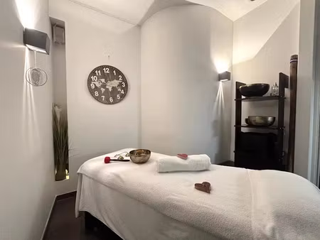 vente locaux professionnels 4 pièces 42 m² à beausoleil (06240)  129 000 €