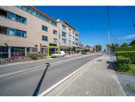 centre - surface commerciale à forte visibilité