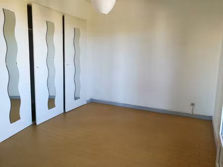 aix en provence   avenue robert schuman   studio 18m2 balcon