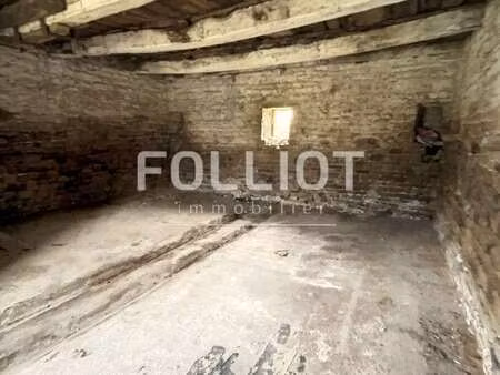 location garage box et parking à saint-pierre-langers (50530) : à louer / 25m² saint-pierr