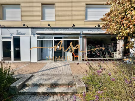 saint pierre les elbeuf = local commercial = bail 3 6 9 = 85