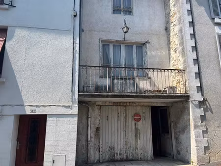 vente maison 4 pièces 66 m² à nontron (24300)  61 600 €