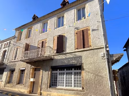 vente maison 9 pièces 225 m² à salviac (46340)  77 000 €