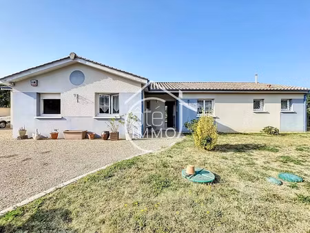 vente maison 5 pièces 128 m² à lamothe-montravel (24230)  228 000 €