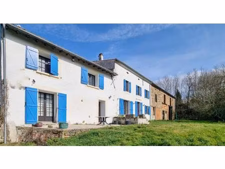 charmante corps de ferme de 8 chambres avec piscine  jardins & vues imprenables –...