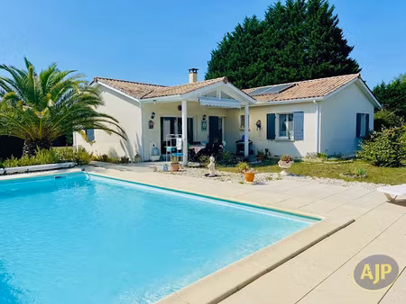 vente maison 6 pièces 120 m² à saint-germain-d'esteuil (33340)  328 000 €