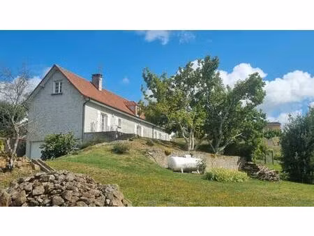 maison dans village 160 m2