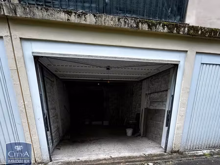 parking à louer - pau (64) - 65€