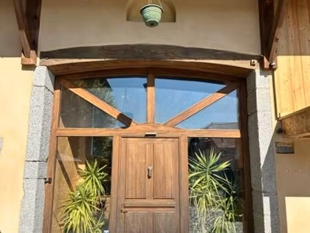 maison de luxe à vendre à cornier