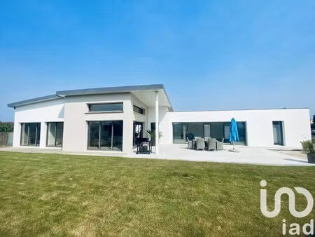 maison d'architecte à vendre à saint-divy