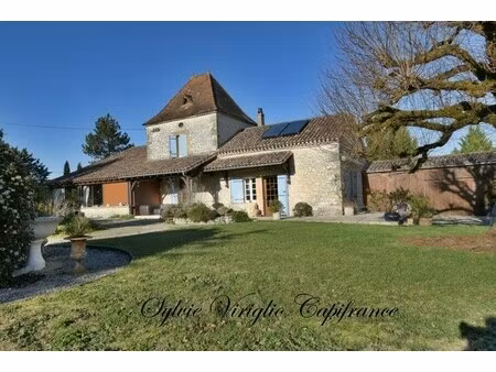 maison de luxe à vendre à beaumont-du-périgord