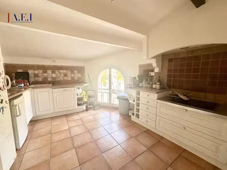 vente appartement 5 pièces 112.35 m² à six-fours-les-plages (83140)  300 000 €
