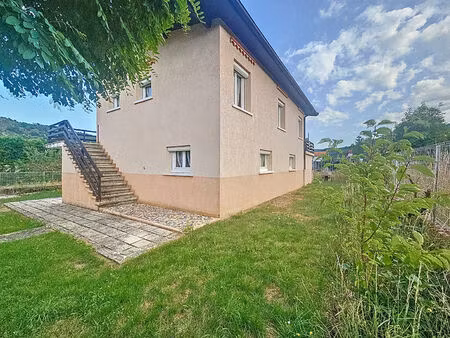 exclusivite maison individuelle proche centre retournac sur 2000 m2 de terrain