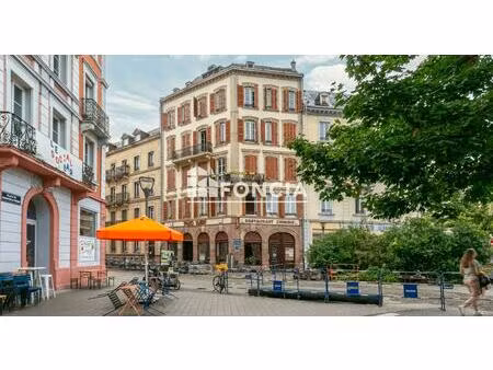 exclusivite foncia – magnifique 5 pièces en triplex au cœur d’un immeuble de prestige