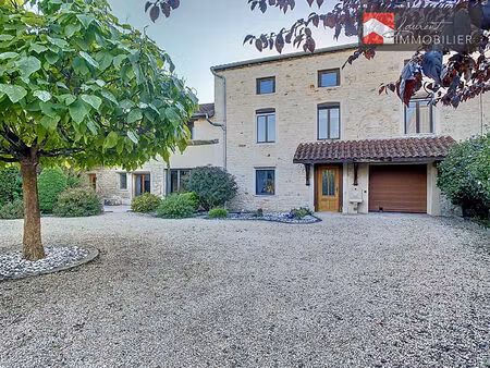 maison en pierre rénovée  2 logements  garage - 71260 montbellet