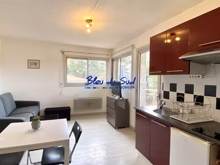 studio meuble avec balcon et vue degagee a vernet les bains