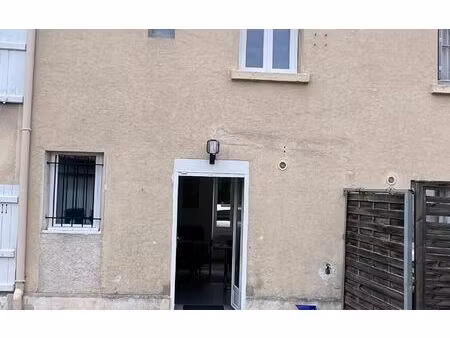 location maison  m² t-3 à crouy-sur-ourcq  810 €