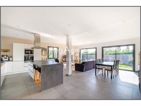 maison 160 m2 4 chambres 1 bureau terrain 1000 m2