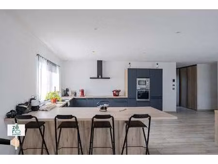 vente maison à champagné-les-marais (85450) : à vendre / 166m² champagné-les-marais