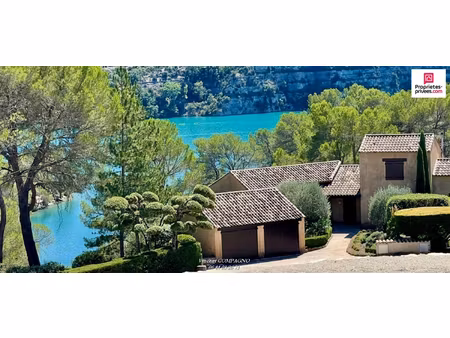 villa d'exception pied dans l'eau - domaine privé du lac d'esparron