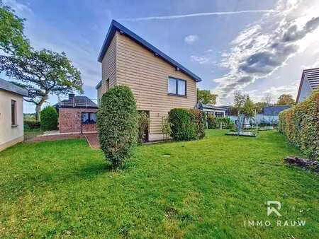 charmante maison d'habitation à st. vith - situation calme p