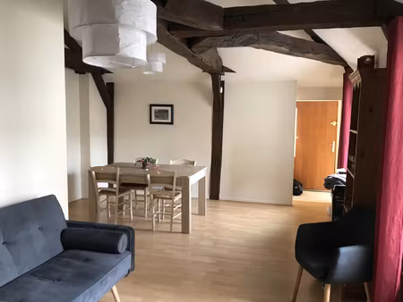 location appartement 3 pièces 67m² saumur 49400