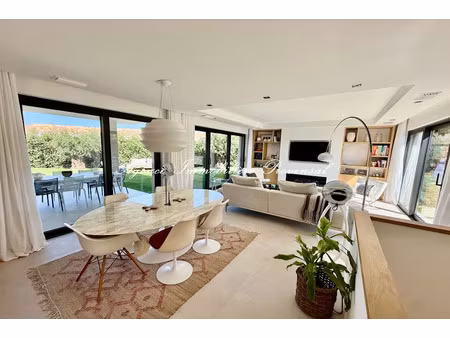 vente appartement 4 pièces 170 m² à sainte-maxime (83120)  1 790 000 €