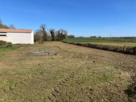 vente terrain 1600 m² à le thou (17290)  130 000 €