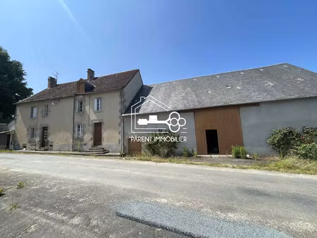 corps de ferme avec plus de 1 hectare de terrain + atelier s