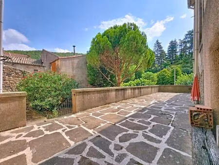 maison de village avec terrasse  jardin  caves  garage et grenier aménageable – 136 m² hab