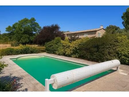 ancienne bergerie en pierre restaurée avec soin