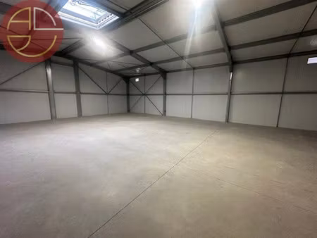 location locaux professionnels 180 m² à cornebarrieu (31700)  1 950 €