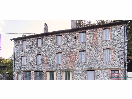 immeuble 15 pièces la monnerie le montel (63650)