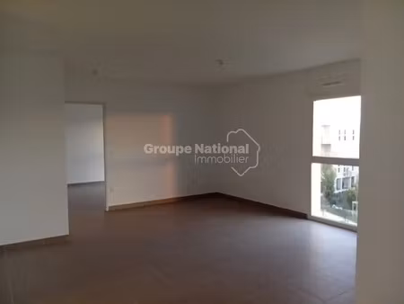 location appartement 2 pièces 59 m² à arles (13200)  729 €
