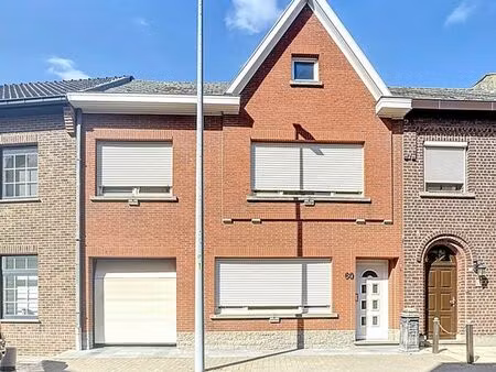 instapklare eengezinswoning met 3 slaapkamers  garage en ...
