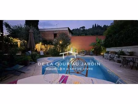 boutique hôtel haut de gamme au coeur d'une bastide historique !!