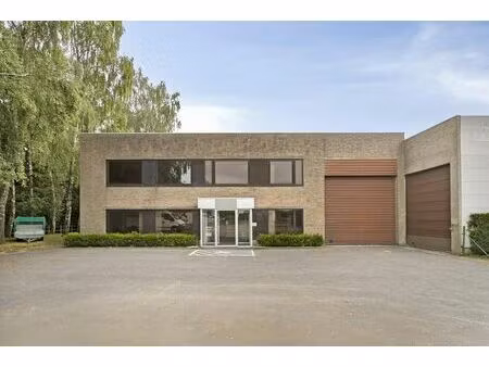 entrepôt avec bureau à vendre à ooigem
