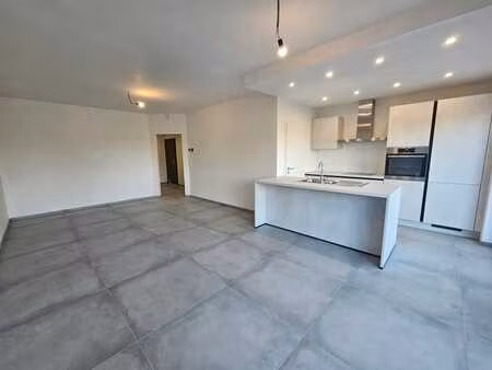 apt 2 - rez-de-chaussee + terrasse + jardin